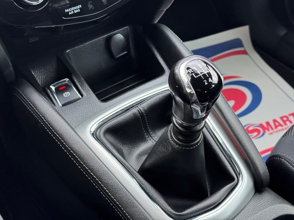 Nissan Qashqai 1,6 Dig-T 163 Acenta 5d