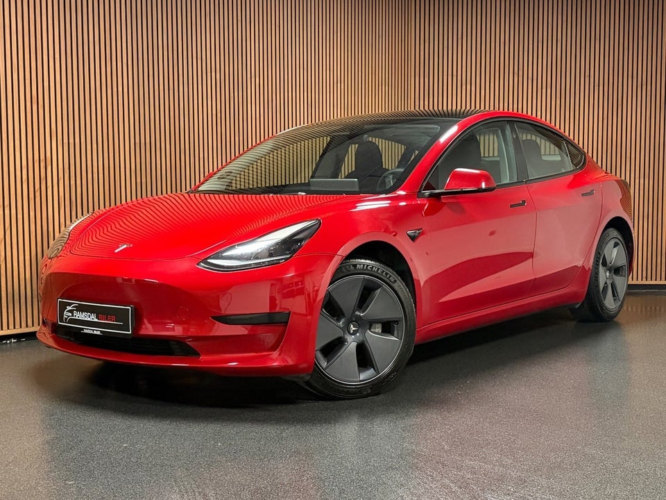 Tesla Model 3 RWD 4d