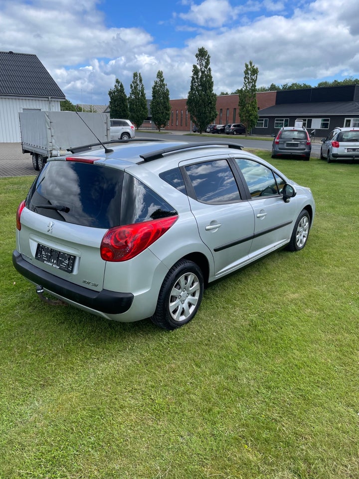 Peugeot 207 1,6 HDi 90 XR+ SW Van 5d