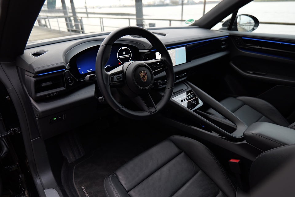 Porsche Macan 4 5d