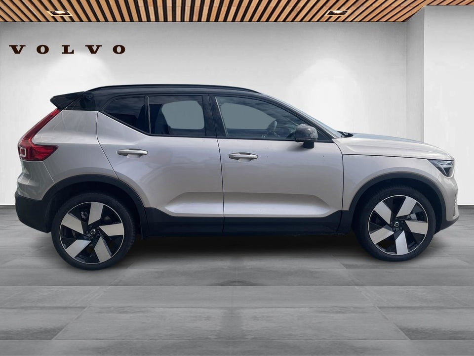 Volvo XC40 ReCharge Extended Range Plus 5d