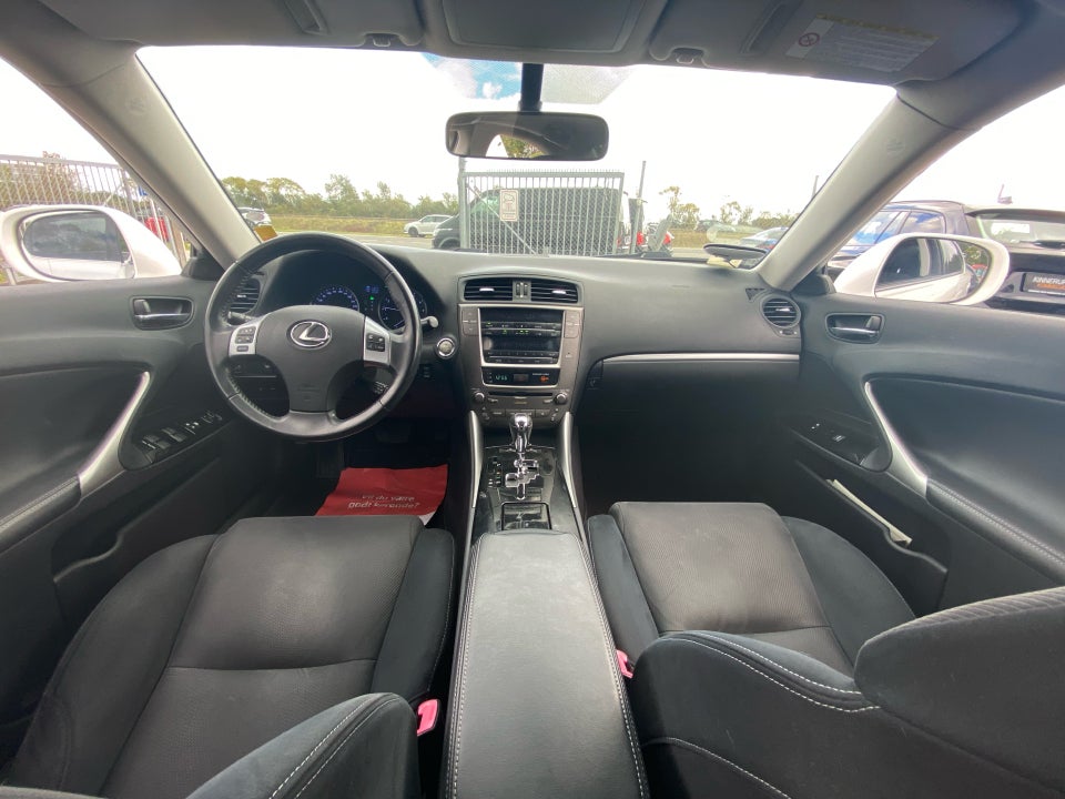 Lexus IS250 2,5 aut. 4d