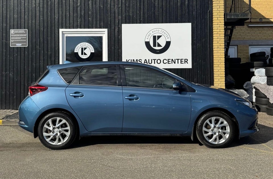 Toyota Auris 1,8 Hybrid H2 Comfort CVT 5d