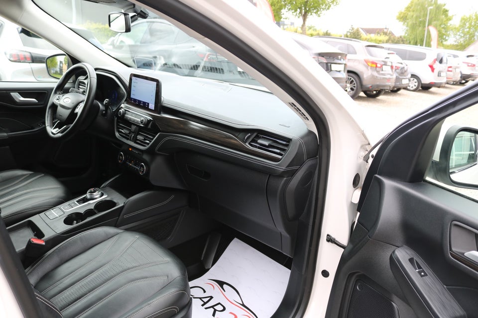 Ford Kuga 2,5 PHEV Vignale CVT 5d