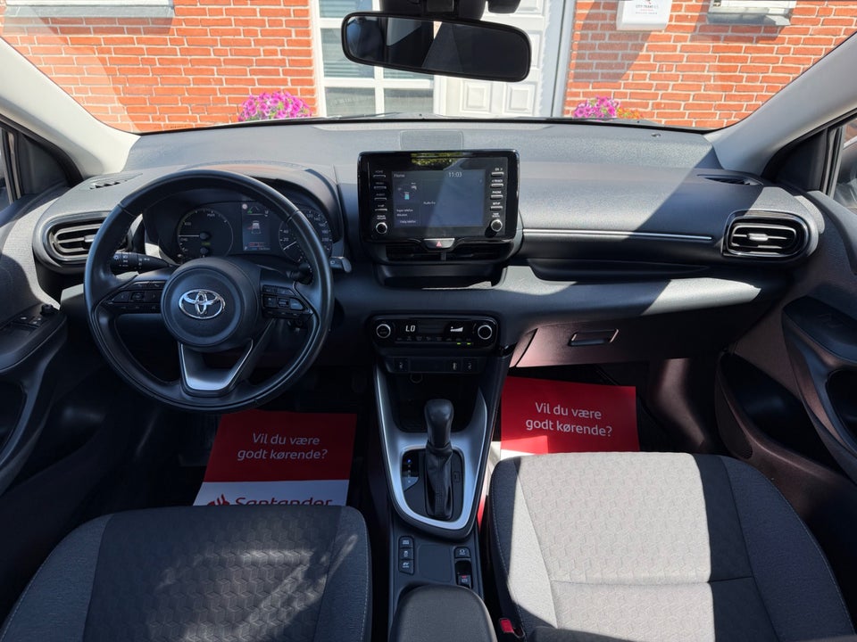 Toyota Yaris 1,5 Hybrid H3 e-CVT 5d
