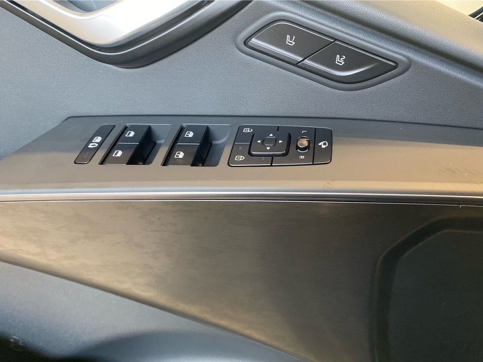 Kia Niro 64 EV Upgrade 5d