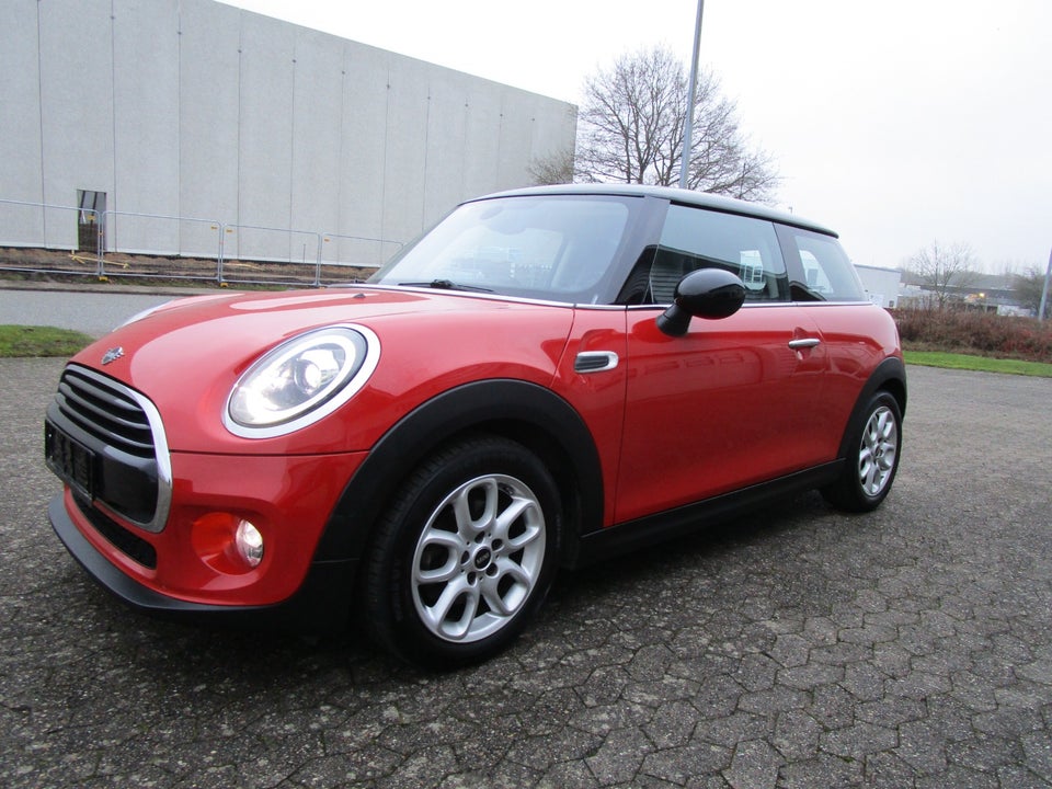 MINI Cooper 1,5 Essential 3d