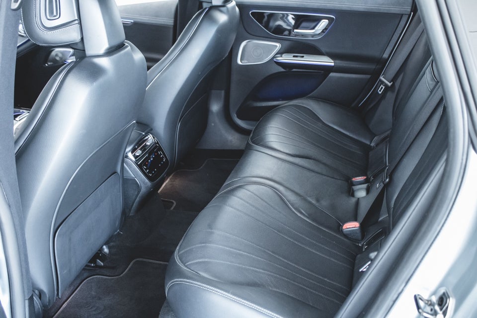 Mercedes EQE350+ Electric Art 4d