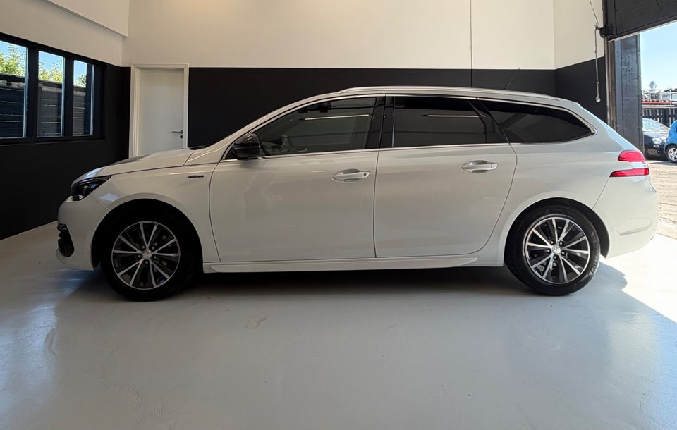 Peugeot 308 1,2 e-THP 130 GT Line SW EAT6 5d