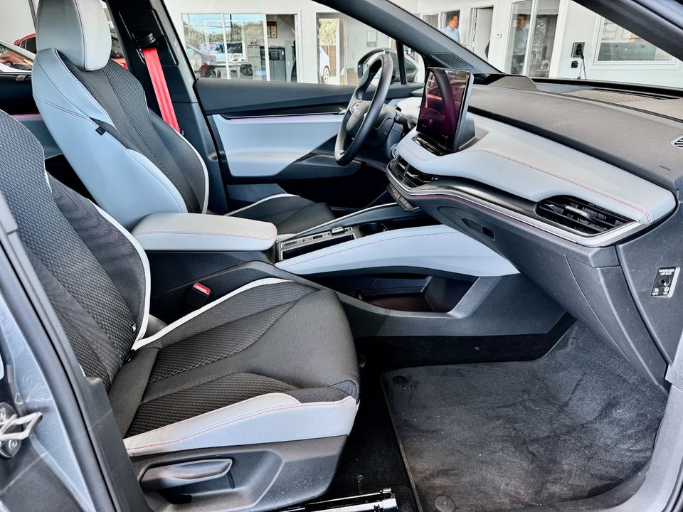 Skoda Enyaq 85 iV Lodge Advanced 5d