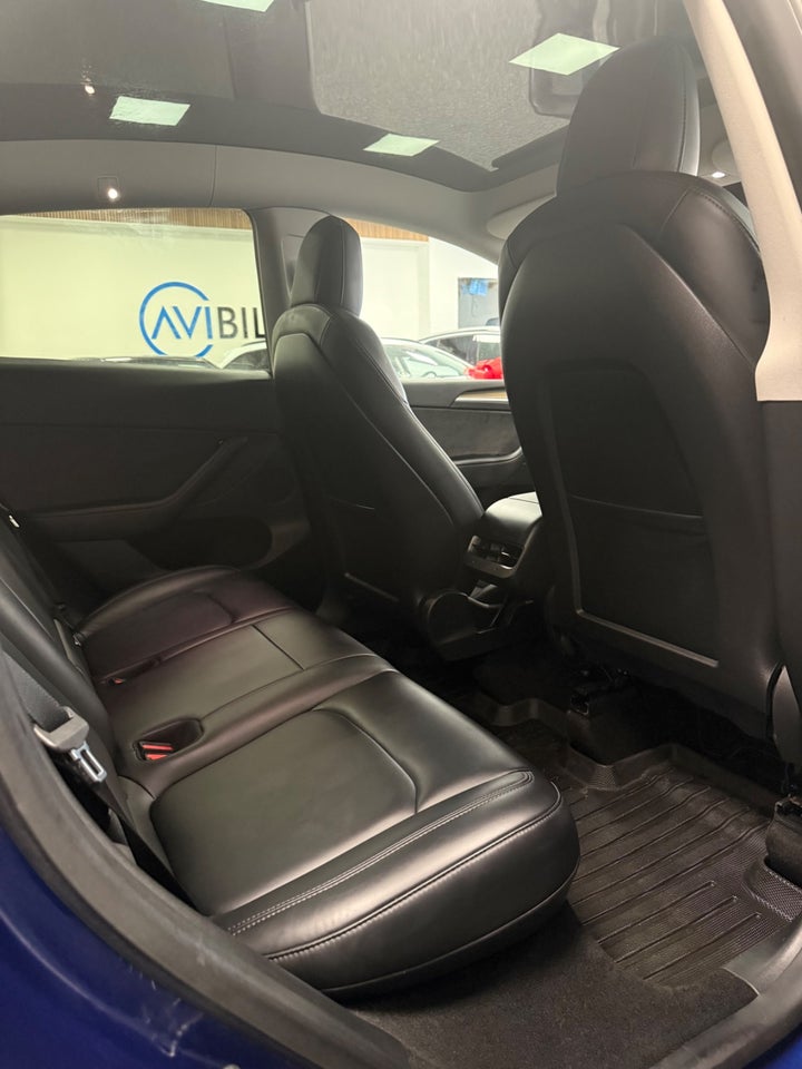 Tesla Model Y Long Range AWD 5d