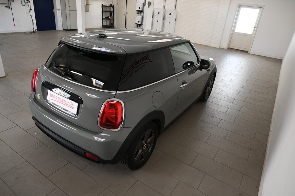 MINI Cooper SE Essential 3d