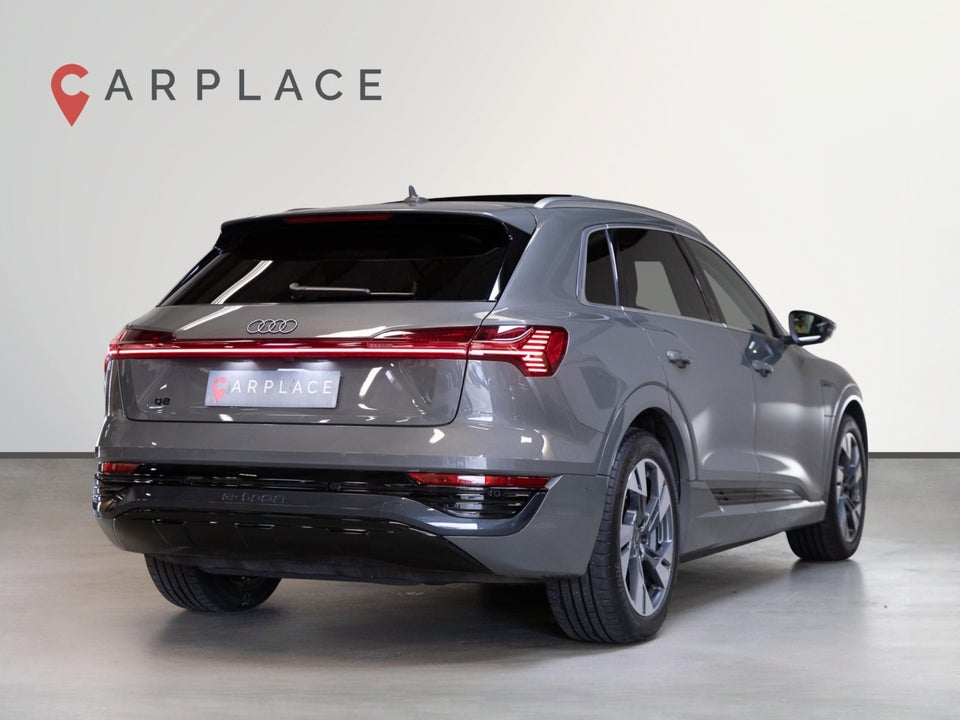 Audi Q8 e-tron 50 quattro 5d