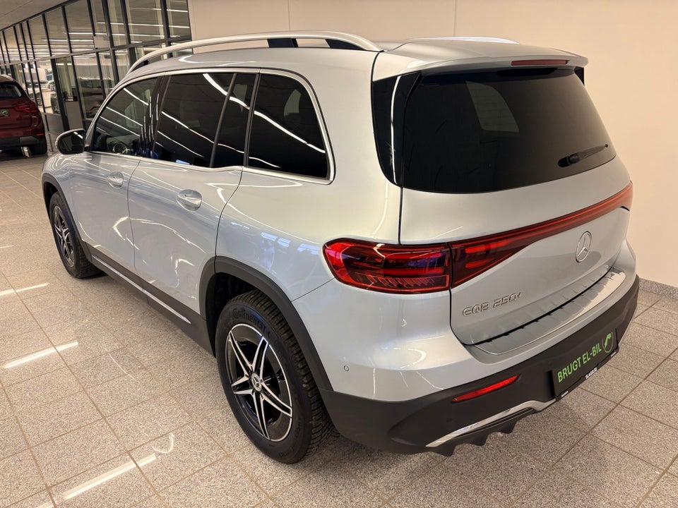 Mercedes EQB250+ 7prs 5d