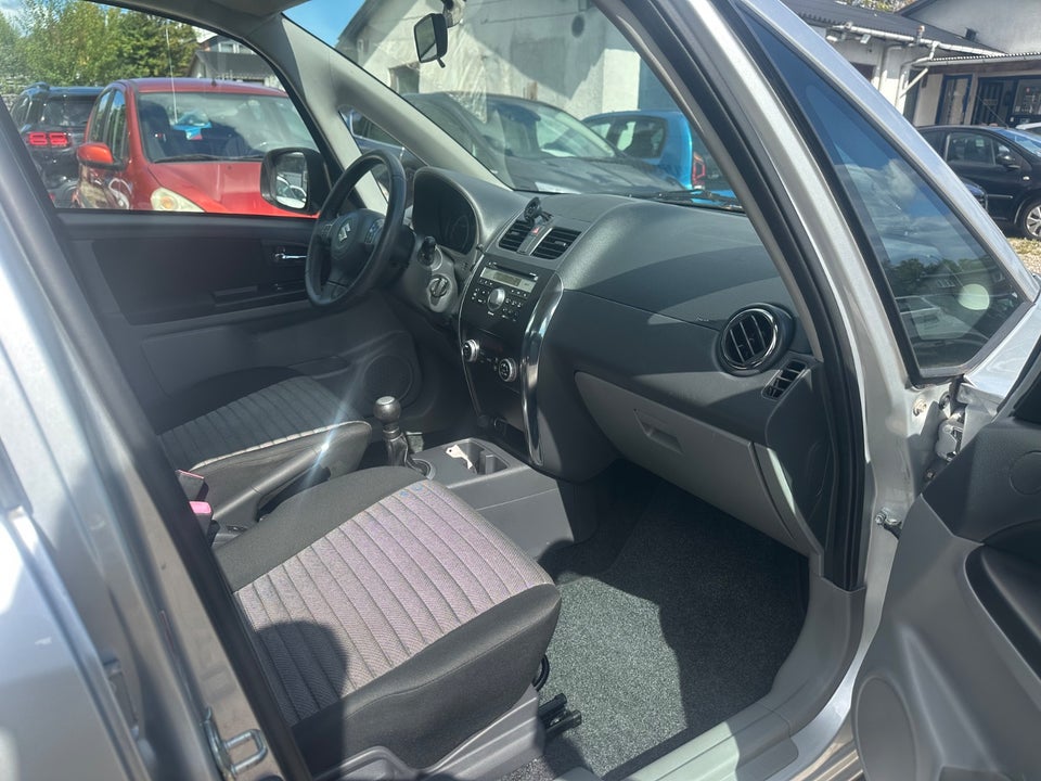 Suzuki SX4 1,6 CombiBack Exclusive 5d