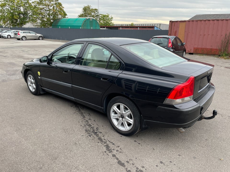 Volvo S60 2,4 140 4d