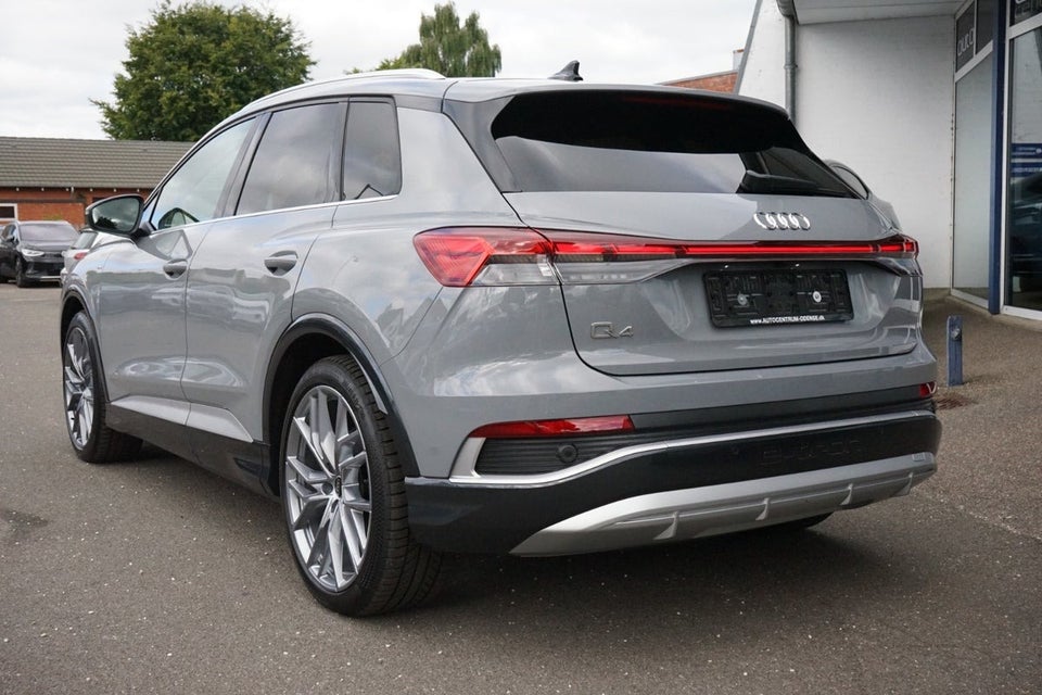 Audi Q4 e-tron 45 S-line 5d
