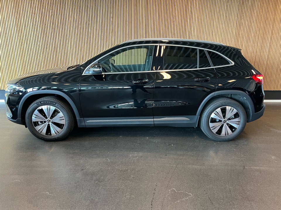 Mercedes EQA300 Progressive 4Matic 5d