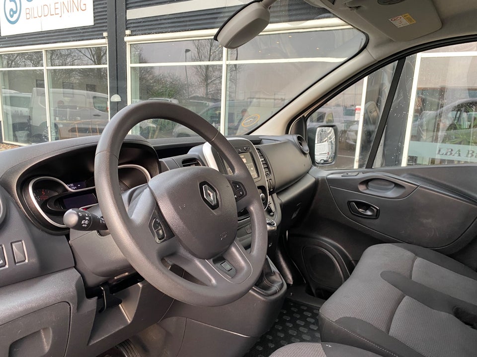 Renault Trafic T29 2,0 dCi 145 L2H1