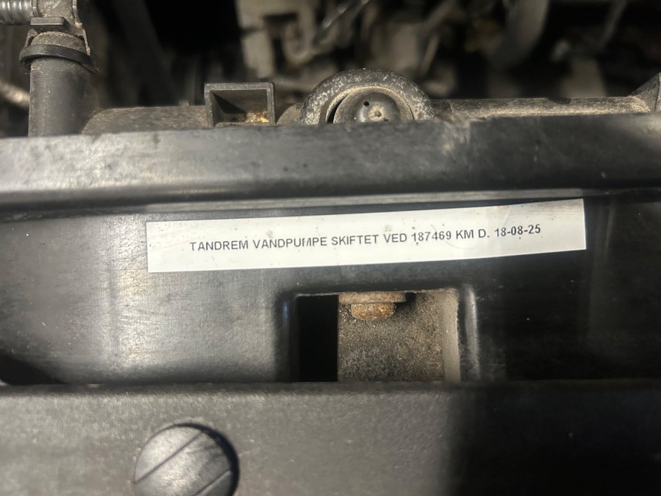 Citroën Grand C4 Picasso 2,0 HDi 138 VTR E6G 7prs 5d