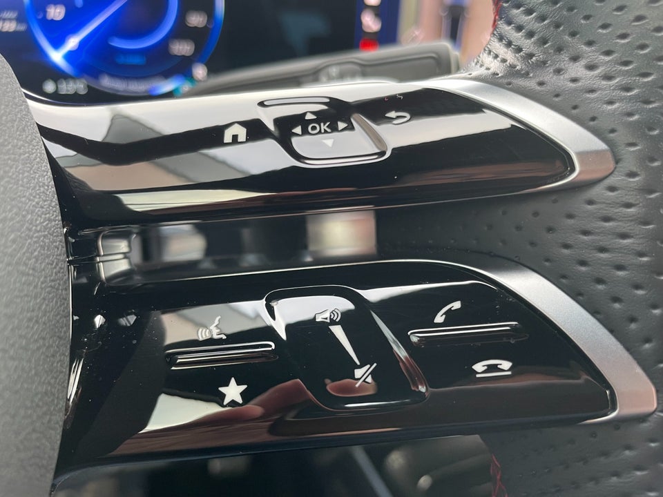 Mercedes EQA350 AMG Line Premium 4Matic 5d