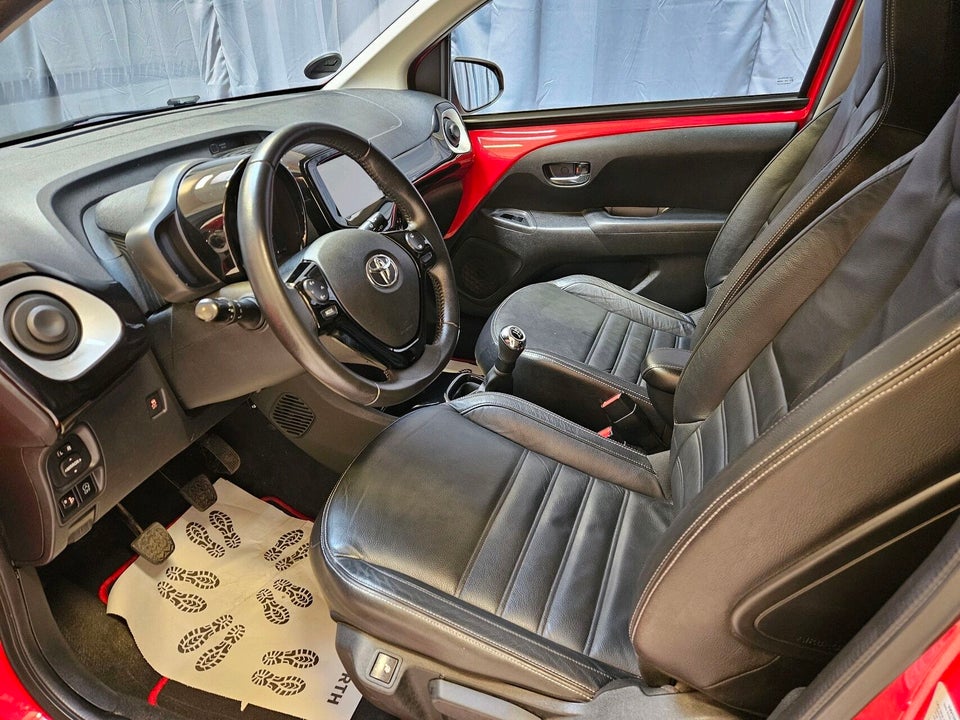 Toyota Aygo 1,0 VVT-i x-cellence 5d