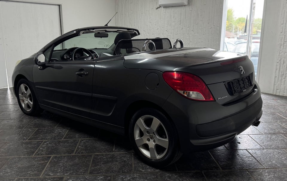 Peugeot 207 1,6 VTi CC 2d