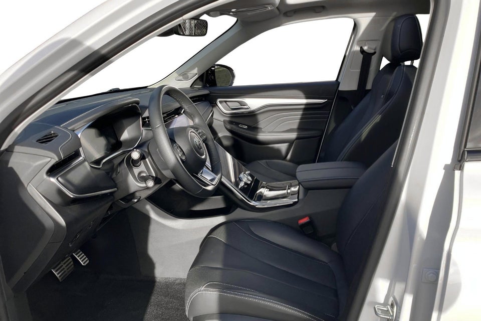 MG Marvel R Performance 5d