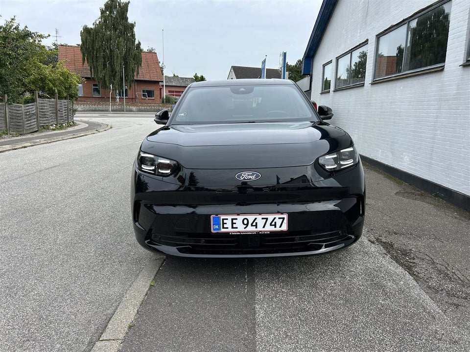 Ford Capri 82 Premium Extended Range 5d