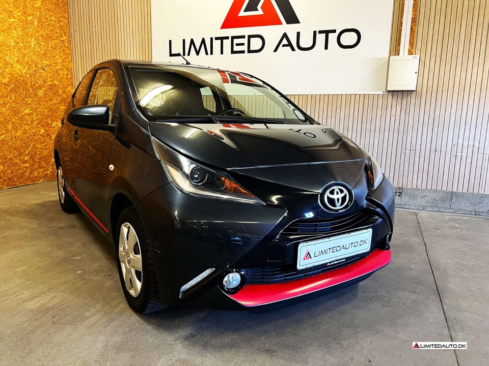 Toyota Aygo 1,0 VVT-i x-press 5d