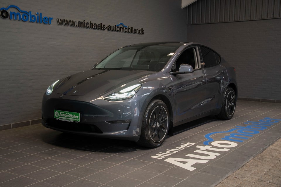 Tesla Model Y Long Range AWD 5d