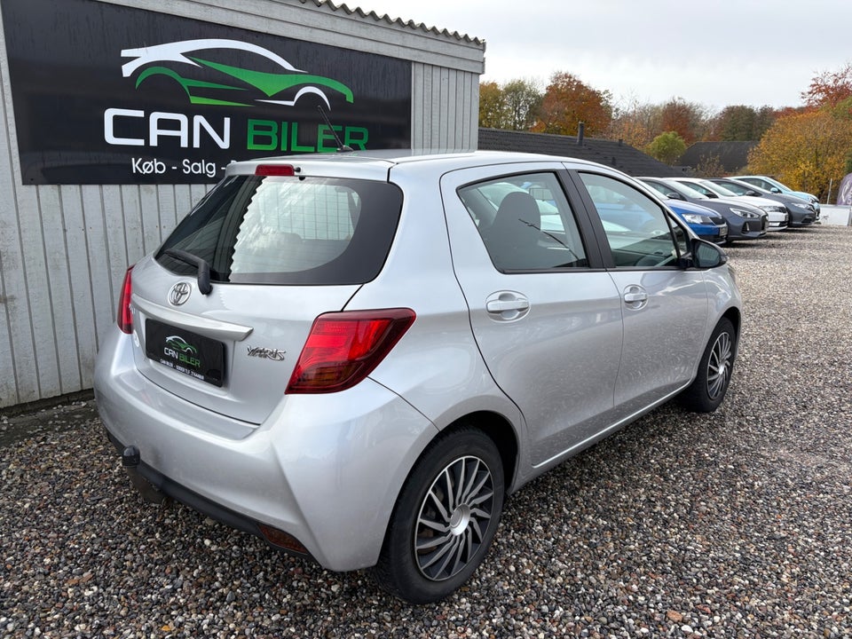Toyota Yaris 1,0 VVT-i T2 5d