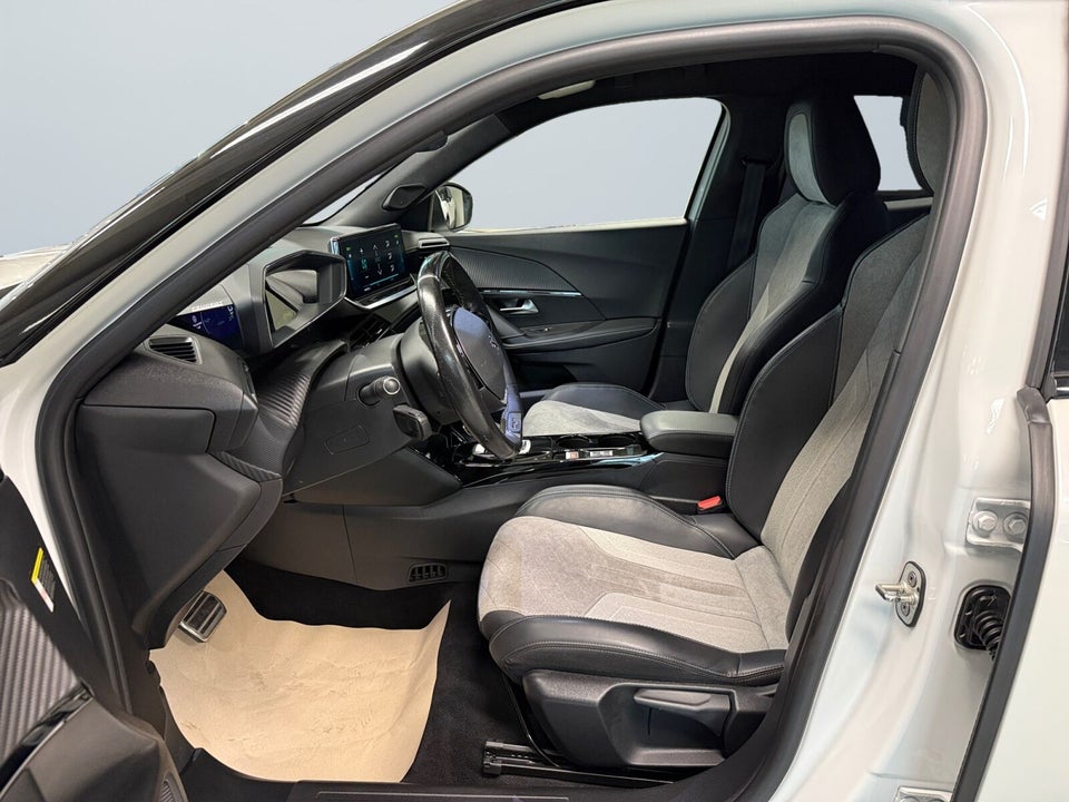 Peugeot e-2008 50 GT Pack 5d