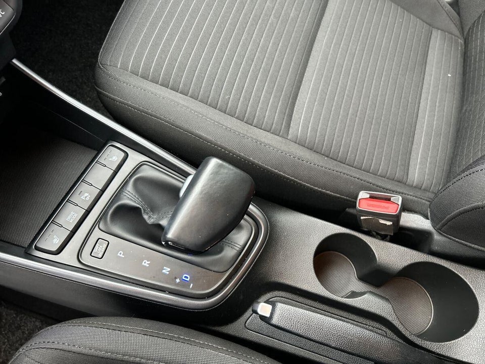 Hyundai i20 1,0 T-GDi Essential DCT 5d