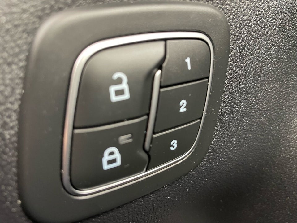 Ford Kuga 2,5 PHEV Vignale CVT 5d