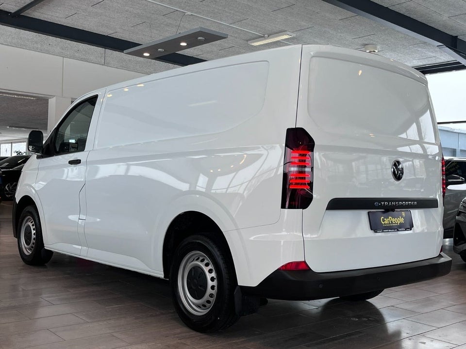 VW e-Transporter 64 Comfort Kassevogn SWB