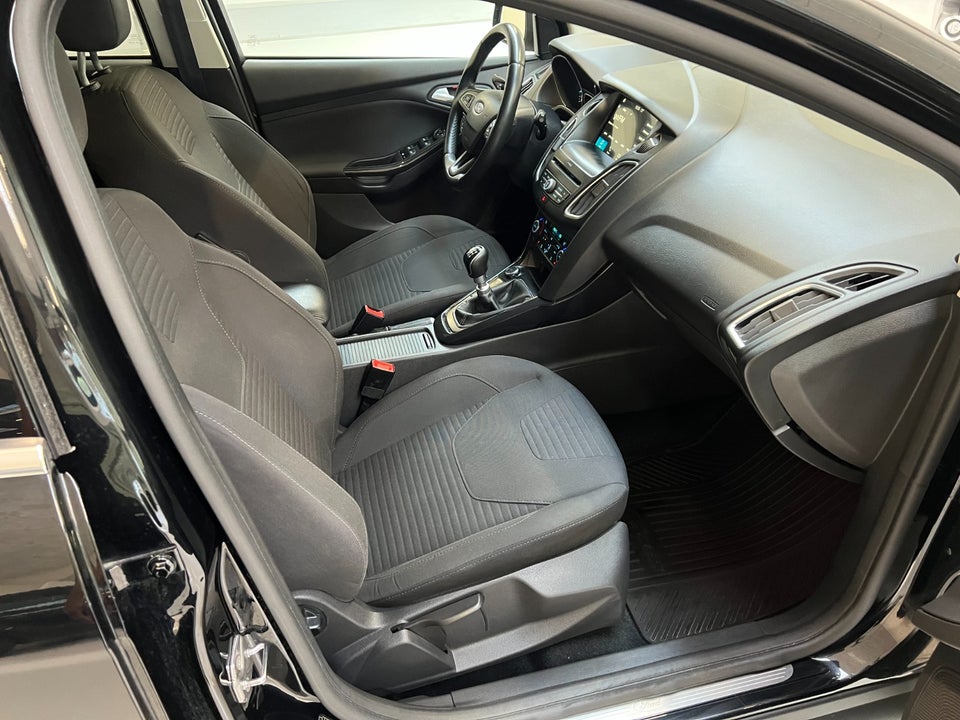 Ford Focus 1,0 SCTi 125 Titanium stc. 5d