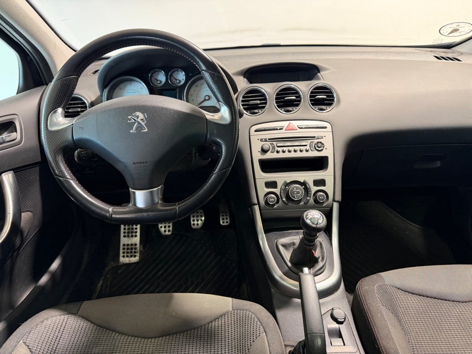 Peugeot 308 1,6 e-HDi 112 Sportium 5d