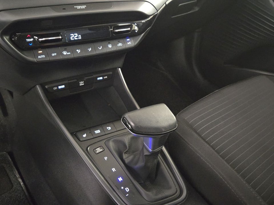 Hyundai i20 1,0 T-GDi Essential DCT 5d