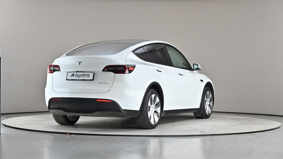 Tesla Model Y Long Range AWD 5d