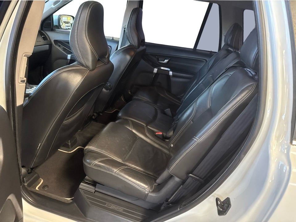 Volvo XC90 2,4 D5 200 R-Design aut. AWD 7prs 5d