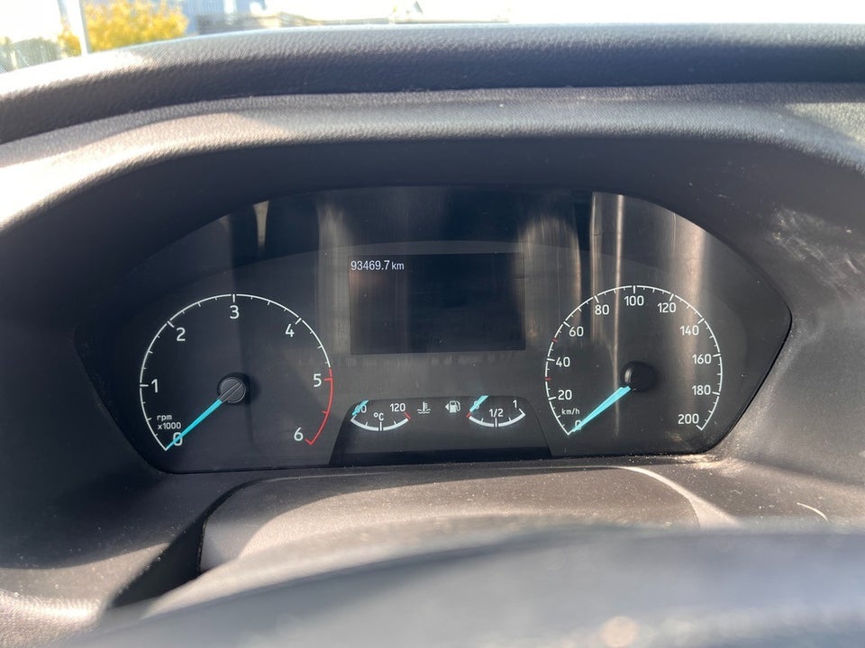 Ford Transit Custom 300 L2 2,0 TDCi 130 Trend