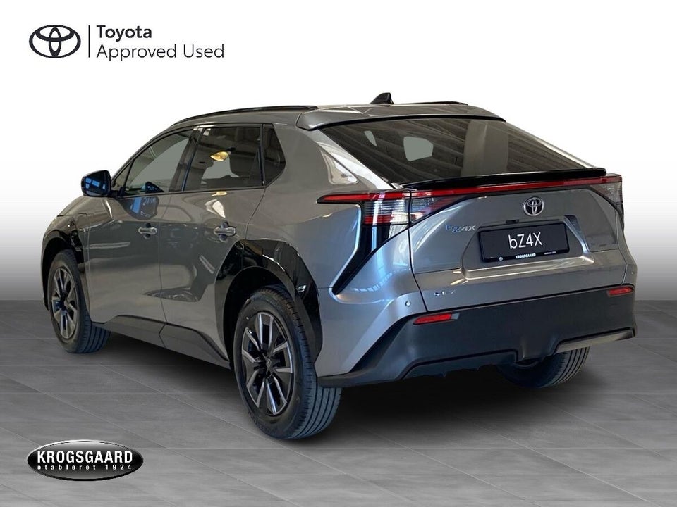 Toyota bZ4X 73 Active Tech 5d