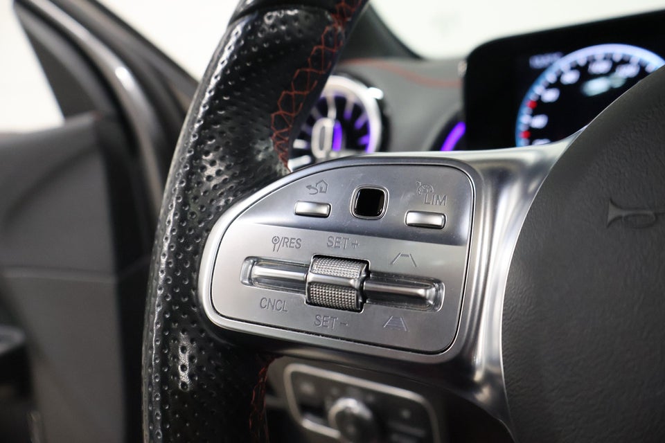 Mercedes EQB300 AMG Line 4Matic 5d