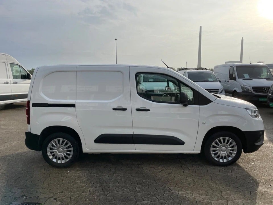 Toyota ProAce City 1,5 D 102 Medium Comfort 6d