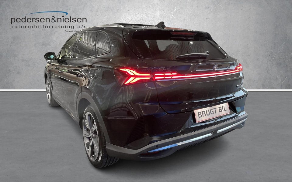 MG Marvel R Luxury 5d