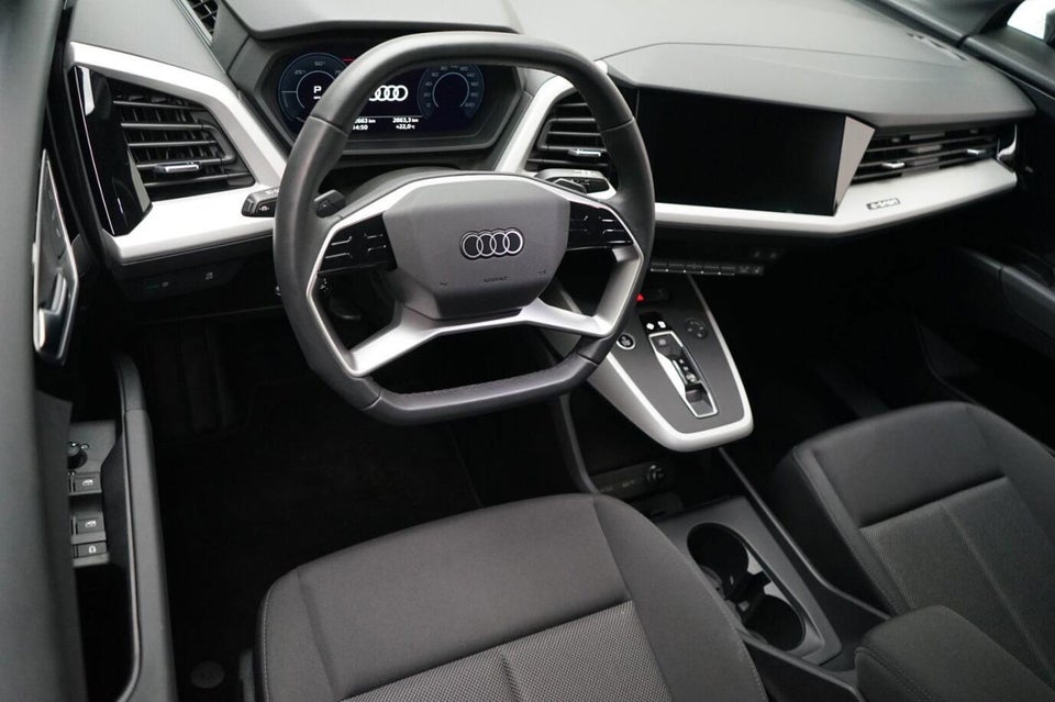 Audi Q4 e-tron 40  5d