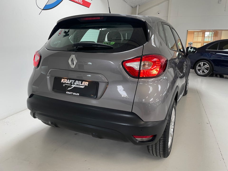 Renault Captur 0,9 TCe 90 Expression 5d