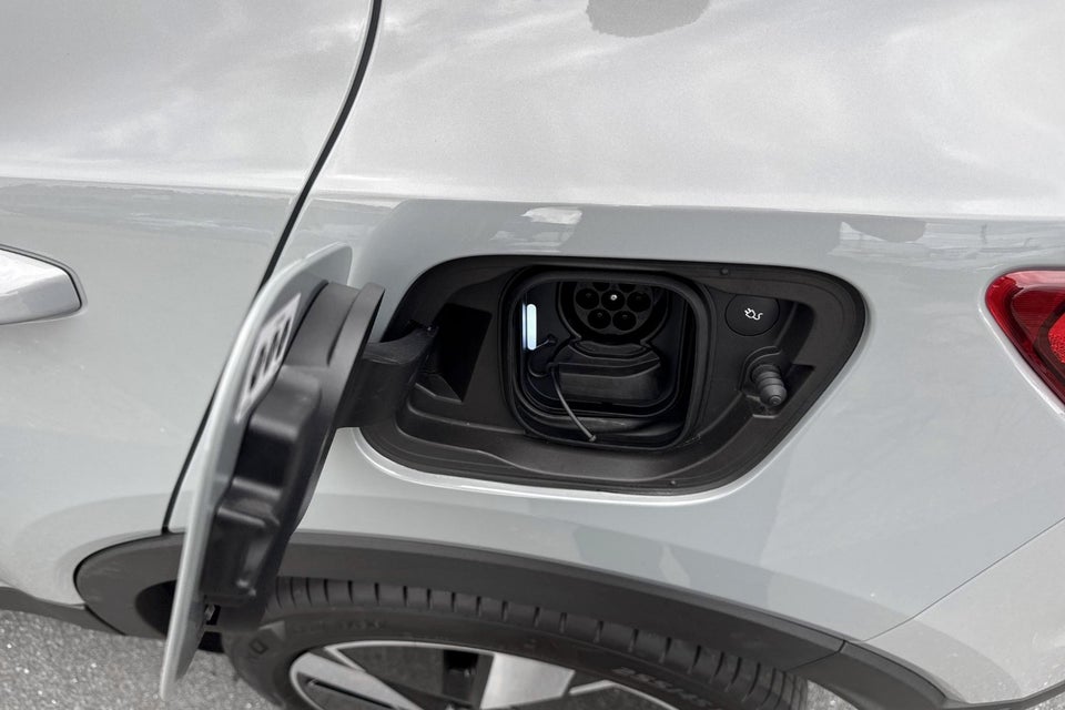 Volvo EX40 Standard Range Plus 5d