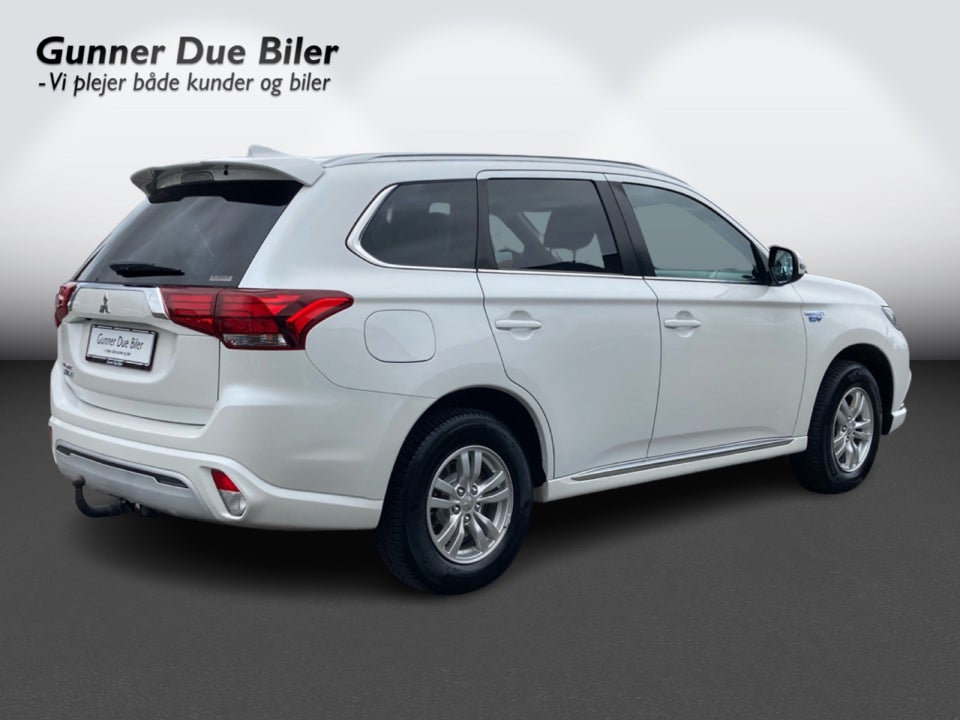 Mitsubishi Outlander 2,4 PHEV Inform+ CVT 4WD 5d